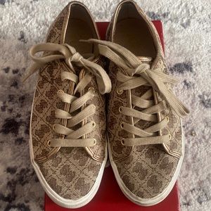 Good condition sneakers, GUESS size 7 1/2M